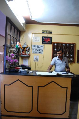 Hotel Viren International