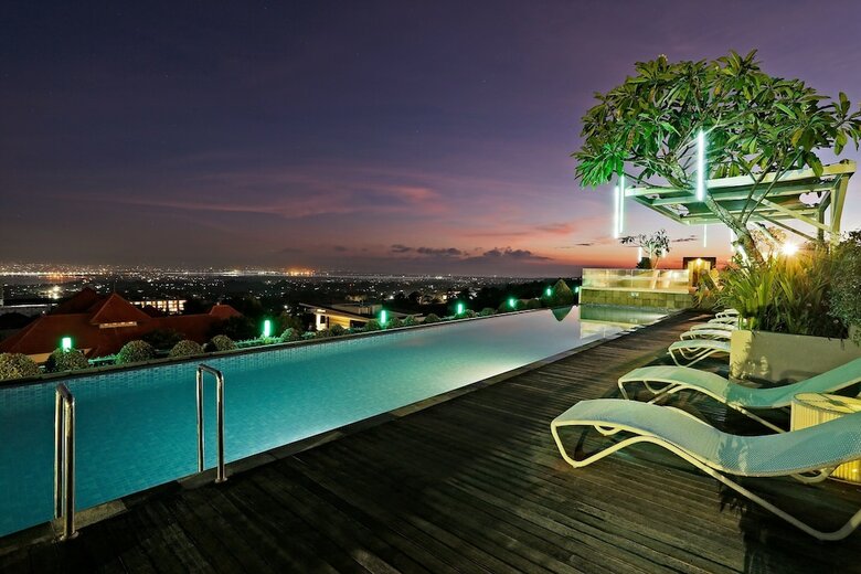 Hotel Maxonehotels At Bukit Jimbaran