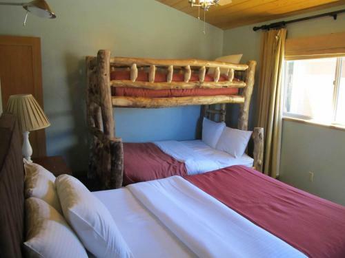 Hotel Convict Lake Resort