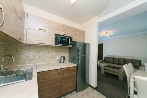 Luxrent Apartments On Lesi Ukrainki - Kiev