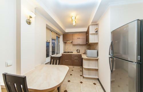 Luxrent Apartments On Lesi Ukrainki - Kiev