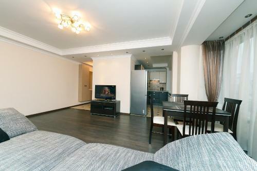 Luxrent Apartments On Lesi Ukrainki - Kiev