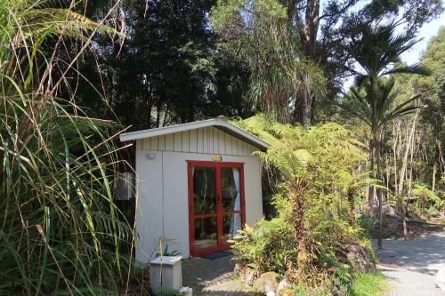 Lodge Te Nikau Retreat