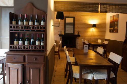 Hotel H�tel Restaurant La Ribaudi�re