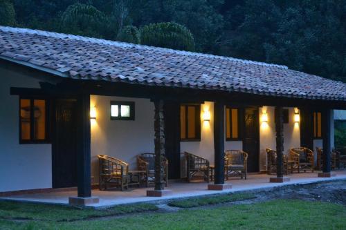 Agroturismo Caba�as La Jicarita