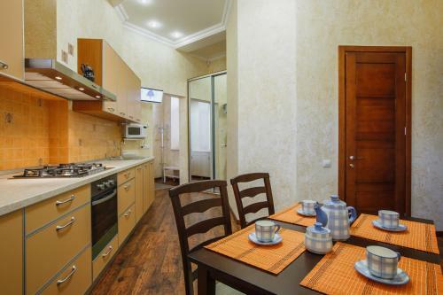 Gsm Apartment At Kiev Train Station