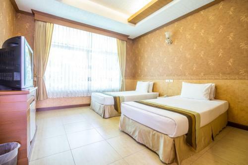 Juntra Resort & Hotel