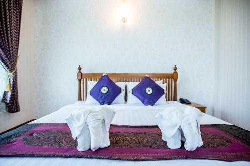 Juntra Resort & Hotel