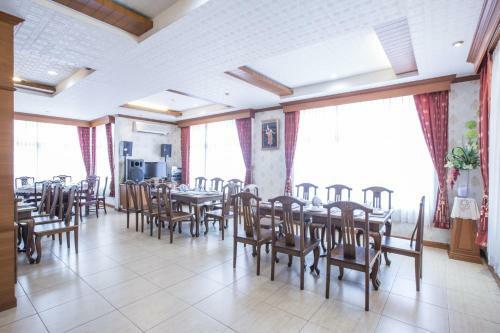 Juntra Resort & Hotel
