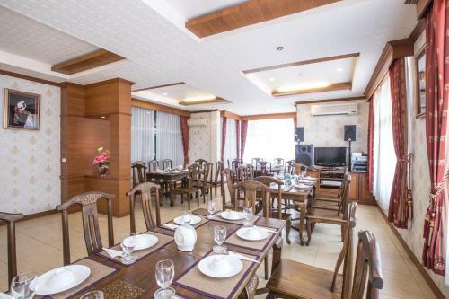 Juntra Resort & Hotel