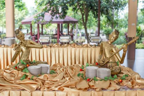 Juntra Resort & Hotel