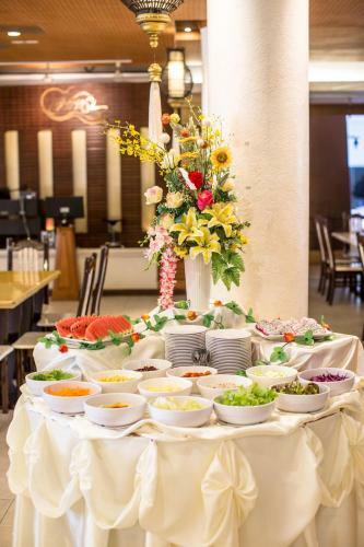 Juntra Resort & Hotel