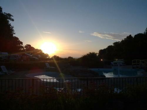 Hotel Camping Le Balcon De La Baie