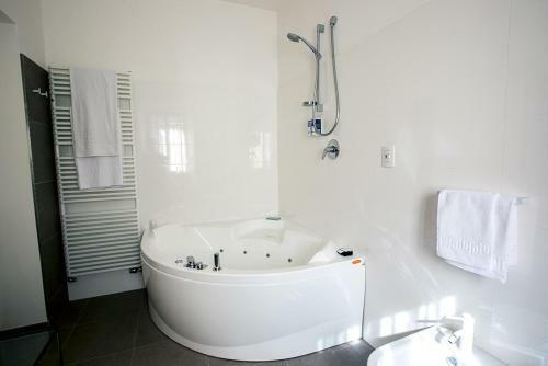 Hostal Corte San Ruffillo Country Resort