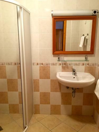 Hostal R�cz Fogad�