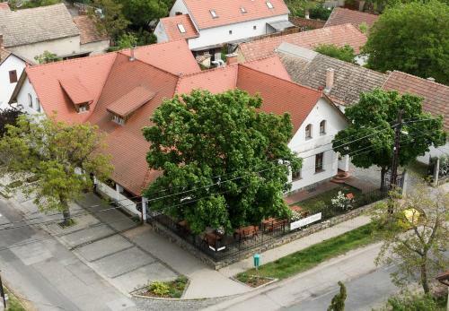 Hostal R�cz Fogad�
