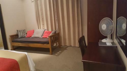 Hostal Ninety9 On Villiers Guest House