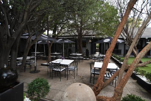 Halfway House Hotel