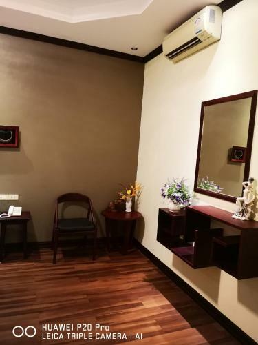 Phonethip Plaza Hotel