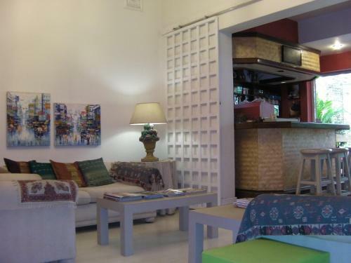 Hostal Mythai Guesthouse