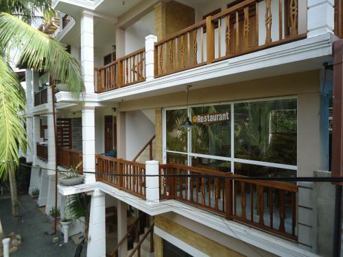 Hostal Sky Garden Guest House
