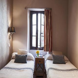 Ainb Las Ramblas-guardia Apartments