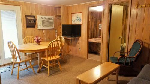 Hotel Kings Cove Resort