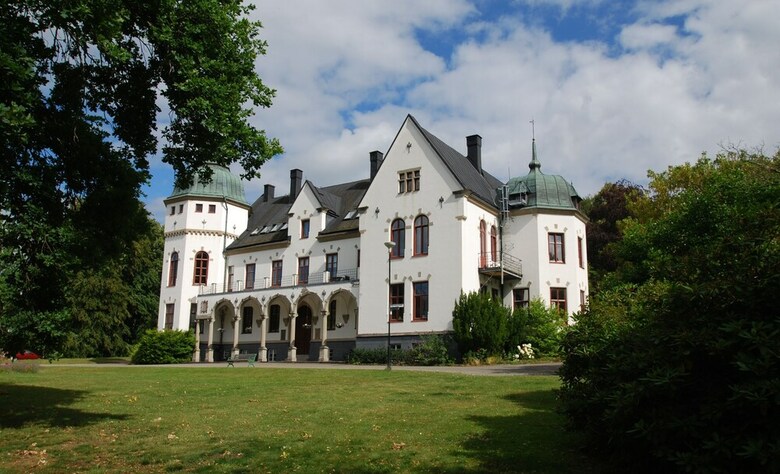 Hostal Hellidens Slott Och Vandrarhem