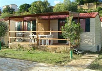 Hostal Sporting Club Village