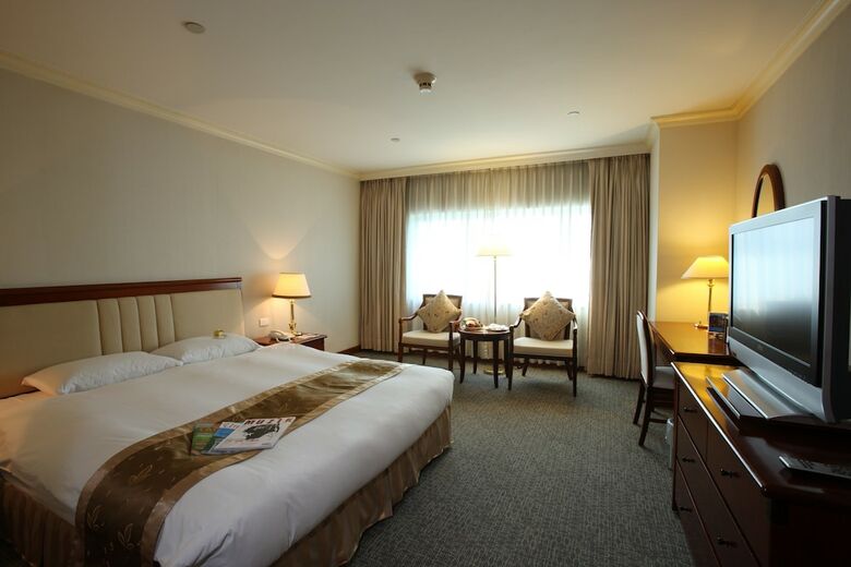 Evergreen Laurel Hotel, Keelung