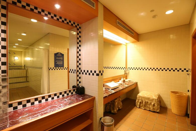 Evergreen Laurel Hotel, Keelung