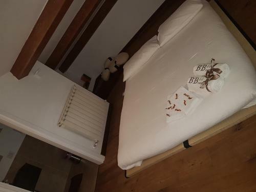 B&b44