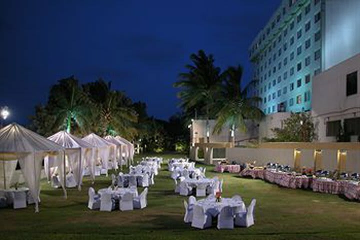 The Gateway Hotel Athwalines