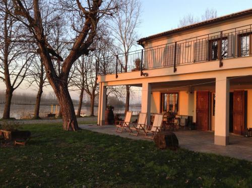 Hostal La Finestra Sul Po - Agriturismo