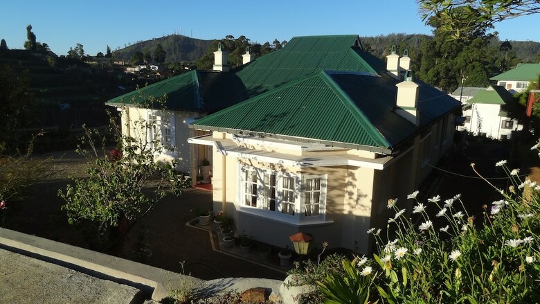 Villa Senani Colonial Holiday Bungalow