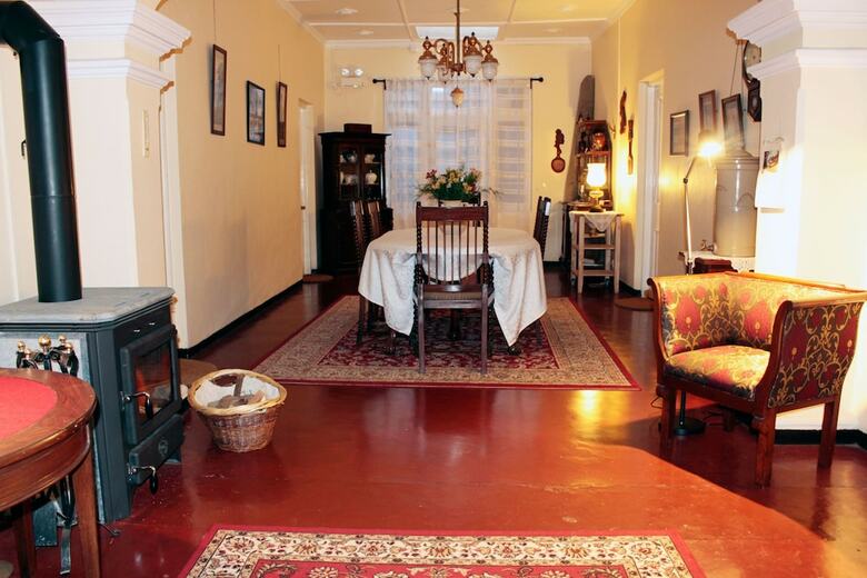 Villa Senani Colonial Holiday Bungalow