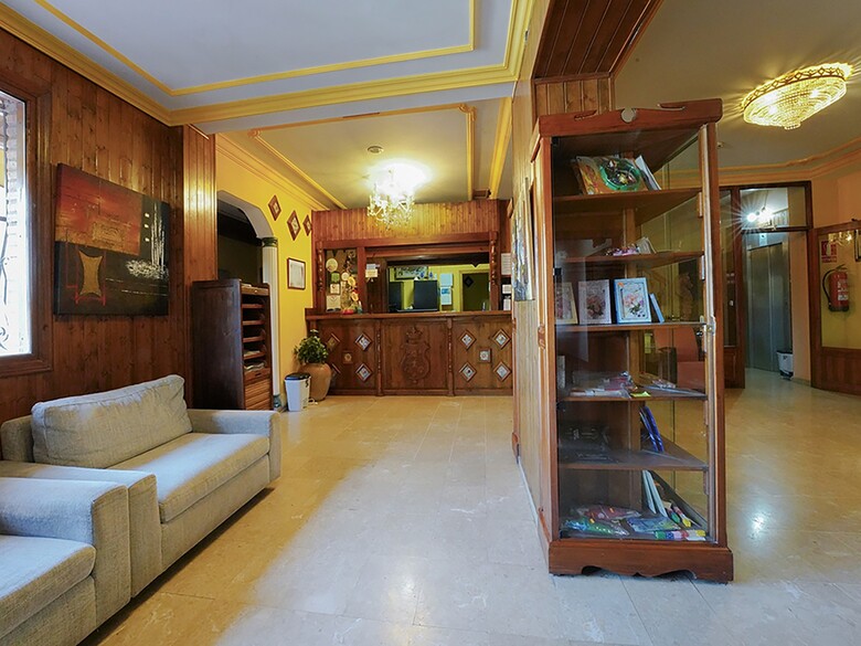 Hotel La Rueda