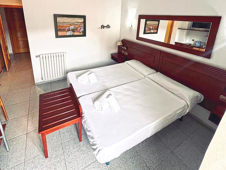 Hotel La Rueda