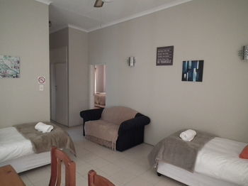 Hostal Lanseria Country Estate