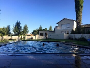 Hostal Lanseria Country Estate