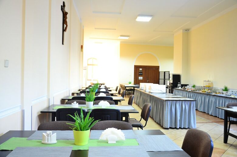 Hostal Wenderedu Business Center