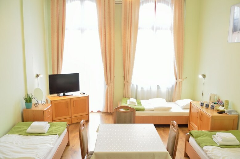 Hostal Wenderedu Business Center