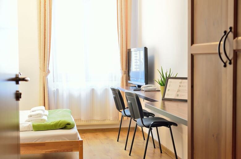 Hostal Wenderedu Business Center