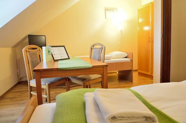 Hostal Wenderedu Business Center