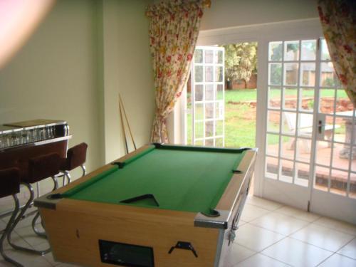 Hostal Heatherdale Guesthouse & Shuttle Services