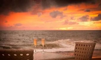 Reefs Edge Hotel