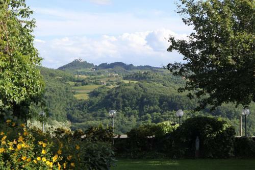 Hostal Agriturismo Casale Le Burgne
