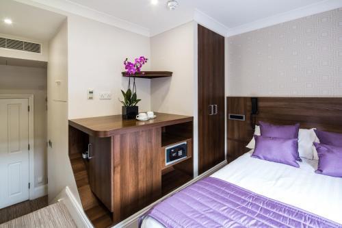 Hotel London House