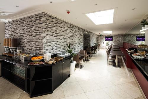 Hotel London House