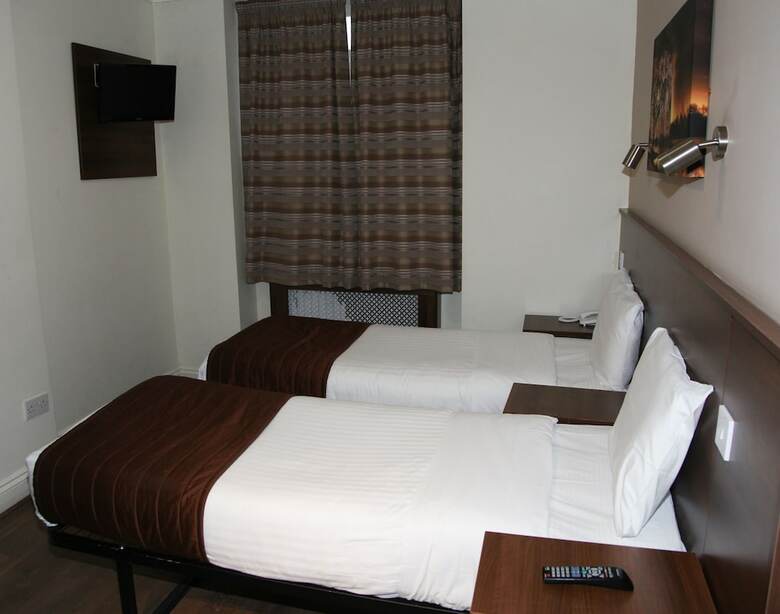 Ascot Hyde Park Hotel